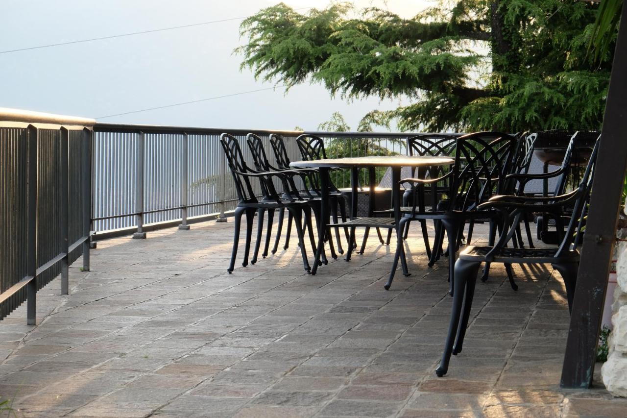 Villa Ornella Mandello del Lario Bagian luar foto