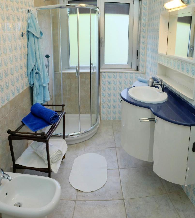 Villa Ornella Mandello del Lario Bagian luar foto